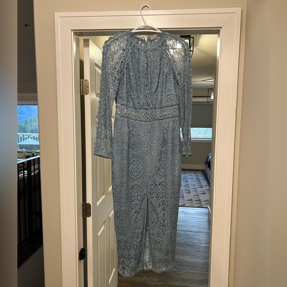 Robin blue lace dress with front leg slit - Picture 1 of 6